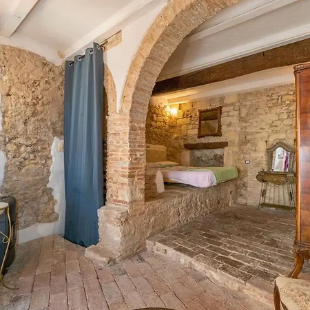 Un Pezzo Di Storia Vicino Al Mare Apartment