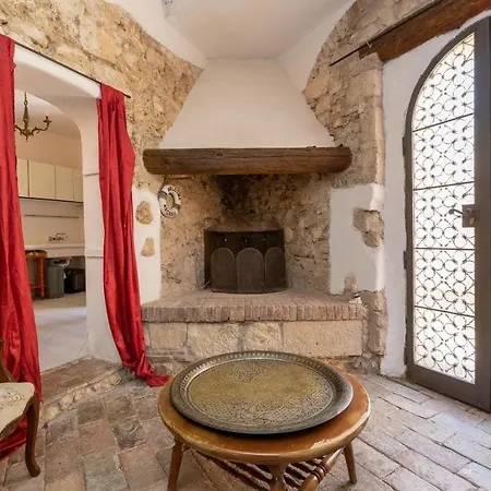Un Pezzo Di Storia Vicino Al Mare Apartment